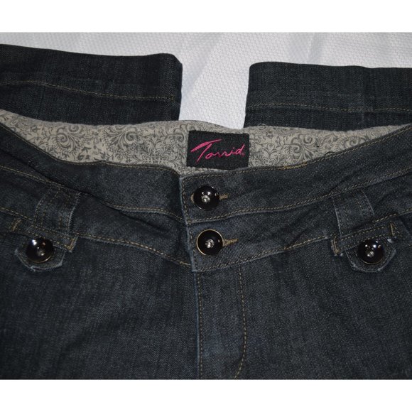 Torrid Denim, crop pants (size 16) - Picture 2 of 6